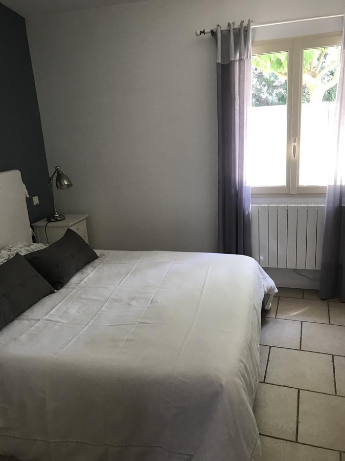 Bed and Breakfast Mas Des Limites à Rognonas Extérieur photo