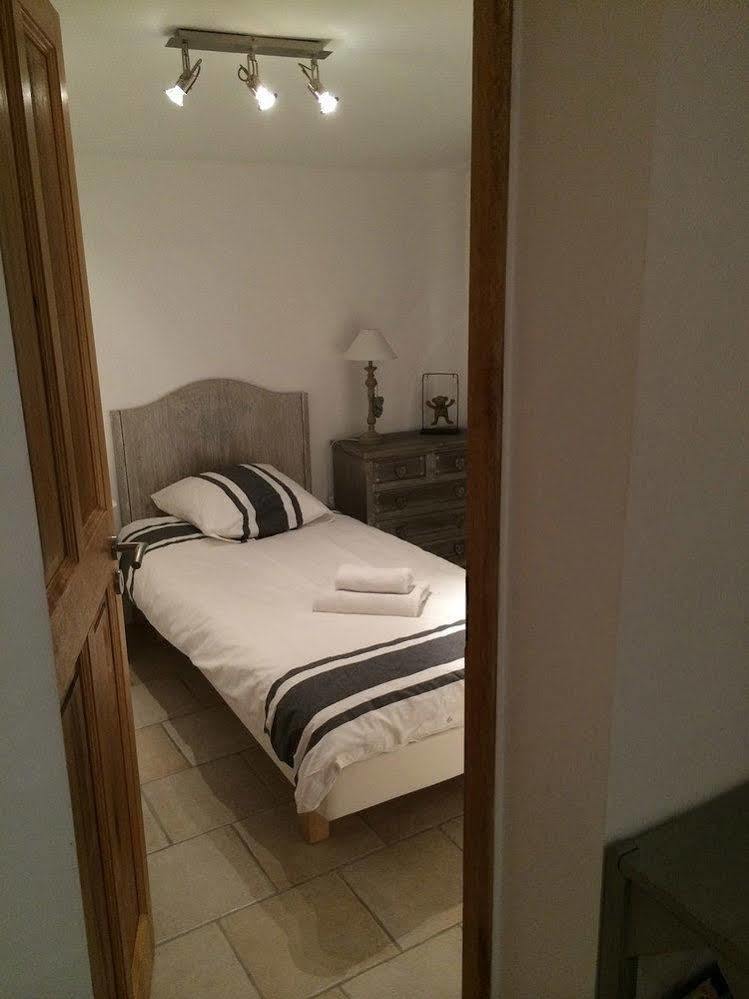 Bed and Breakfast Mas Des Limites à Rognonas Extérieur photo